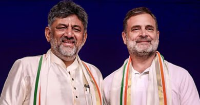 DK Shivakumar And Rahul Gandhi