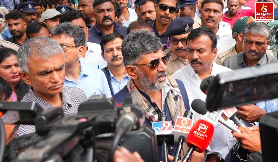 Footpath campaign Sampoorna News